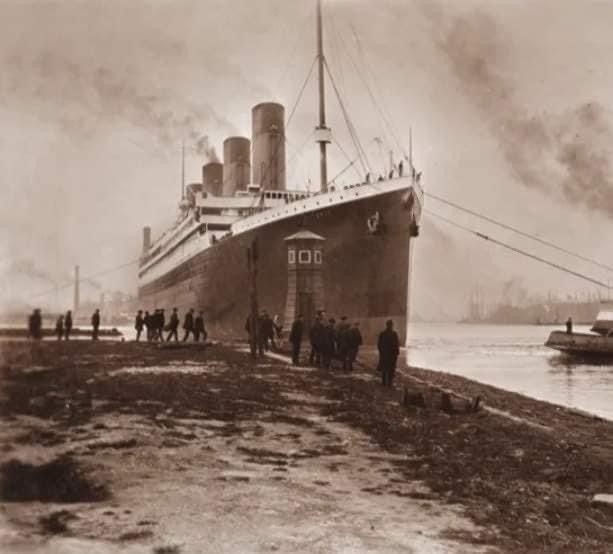 Titanic indleder sin prøvesejlads